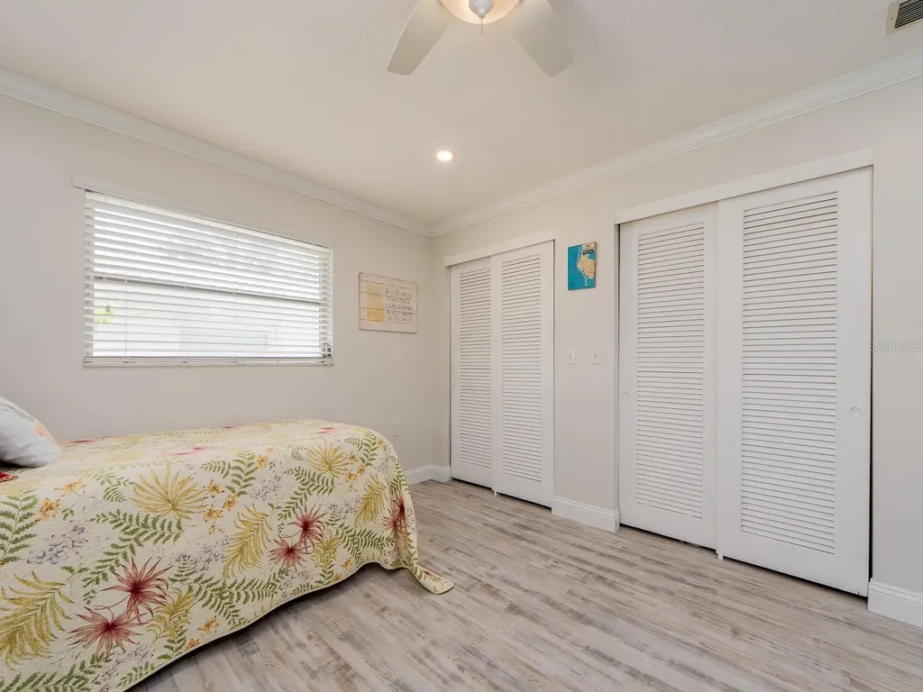 9234 141st Street Seminole FL 33776