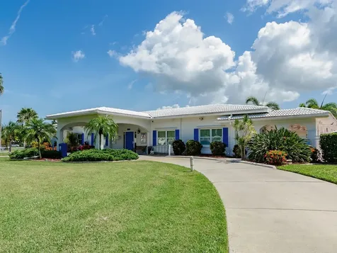 9234 141st Street Seminole FL 33776