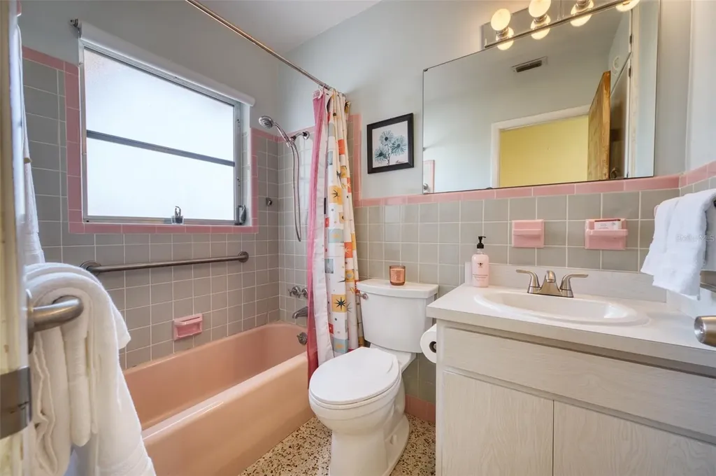 2632 Sunnyside Street Sarasota FL 34239