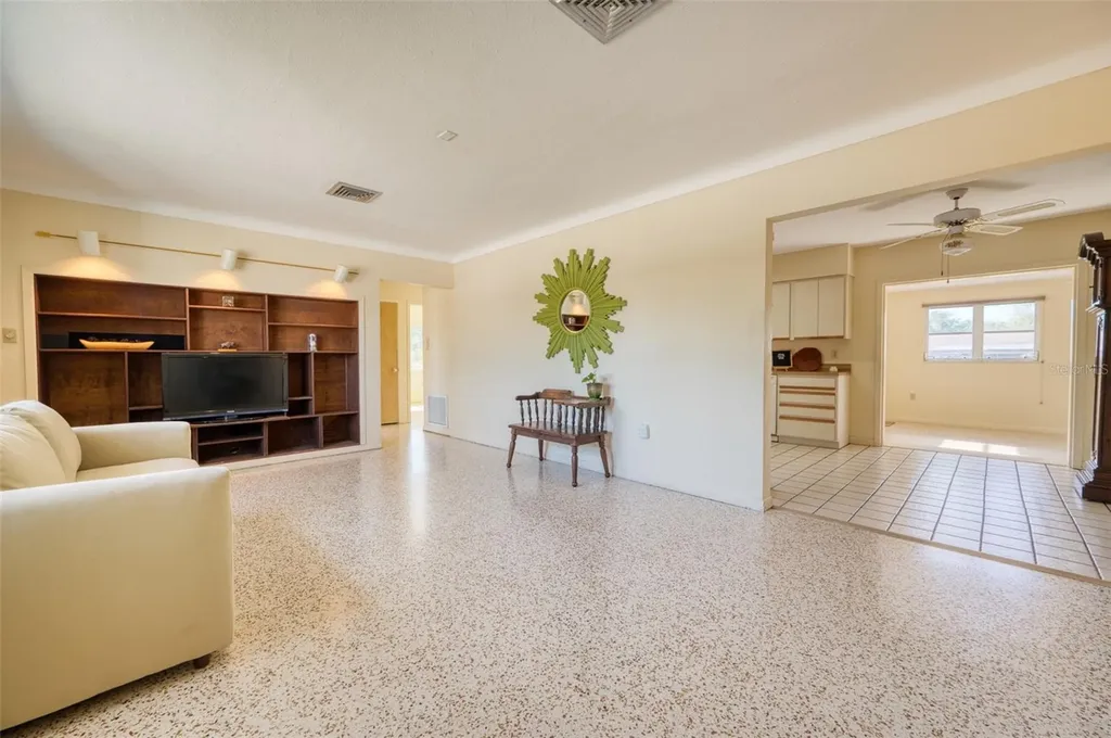 2632 Sunnyside Street Sarasota FL 34239