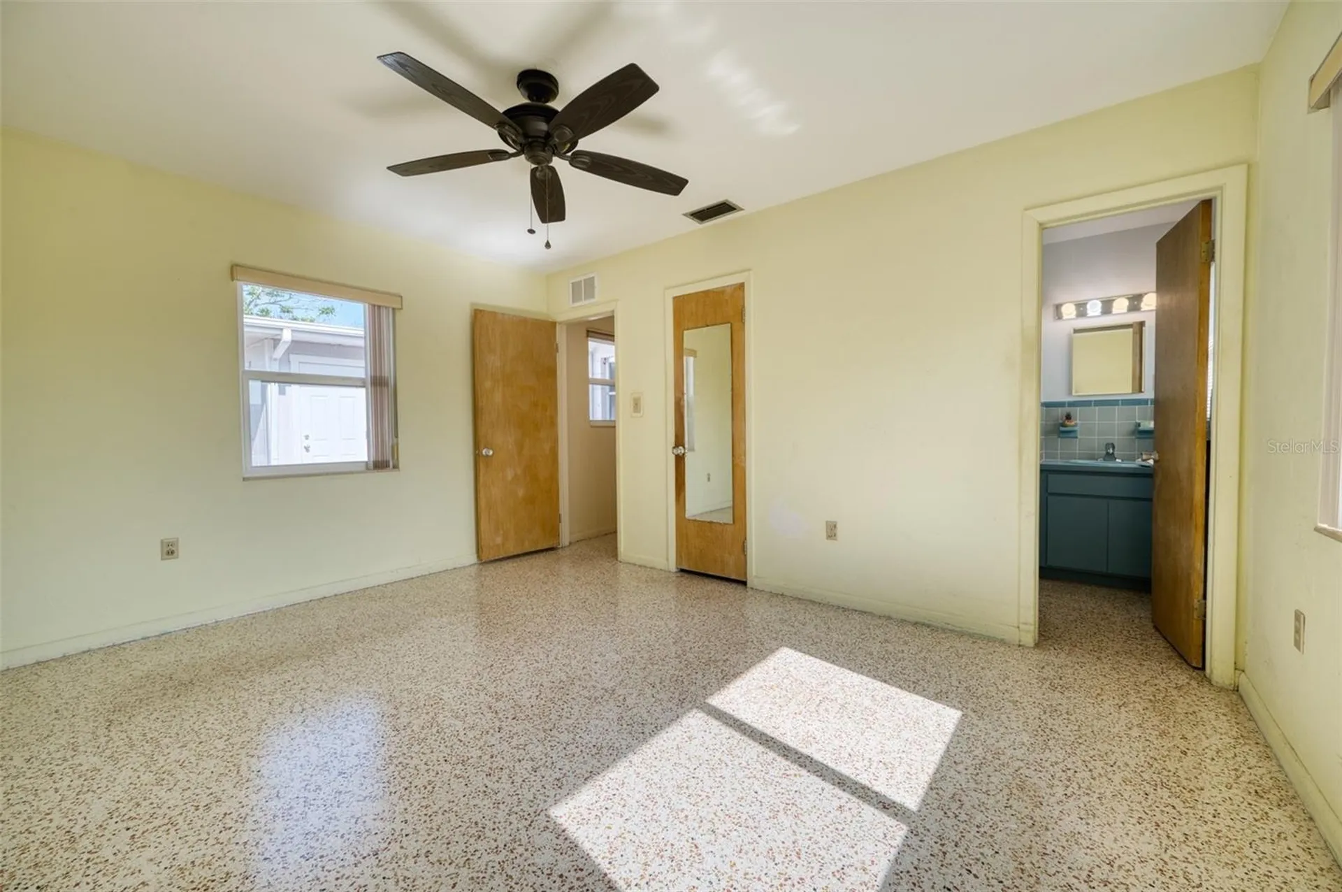 2632 Sunnyside Street Sarasota FL 34239