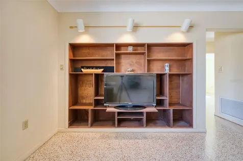 2632 Sunnyside Street Sarasota FL 34239