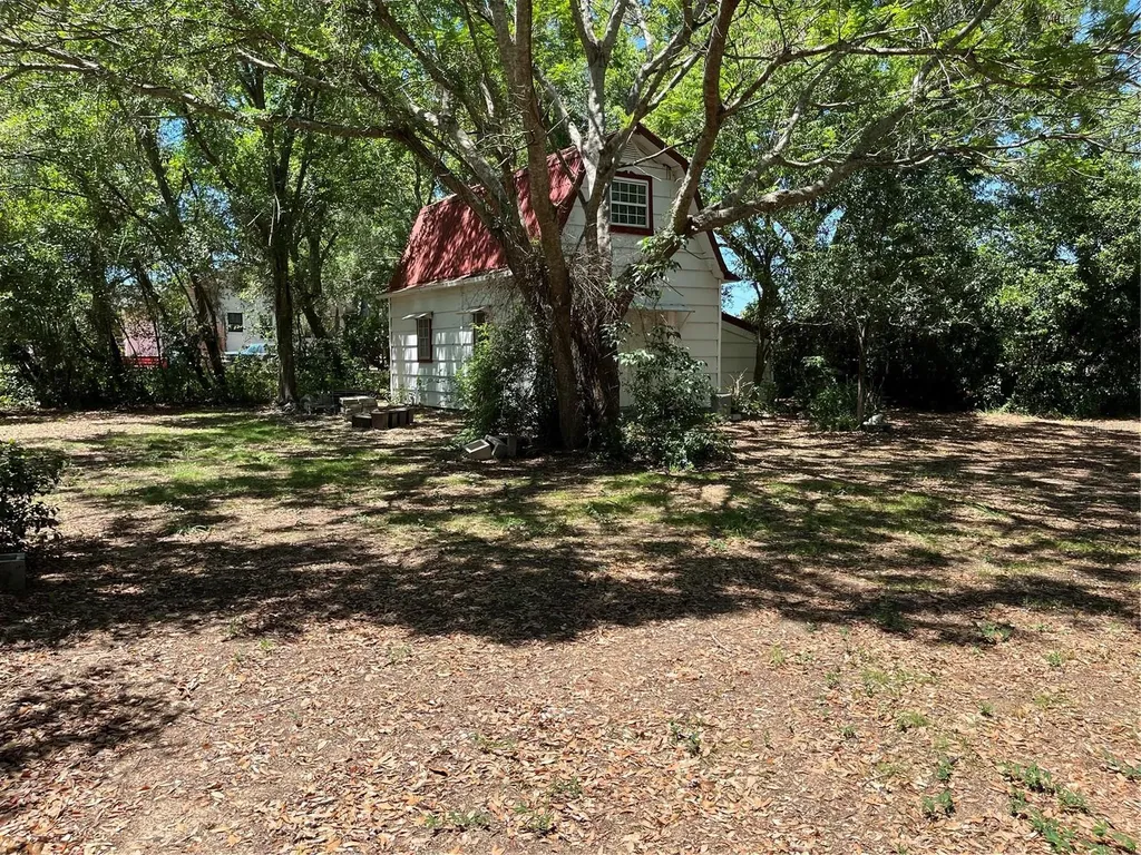218 E Palmetto Street Davenport FL 33837