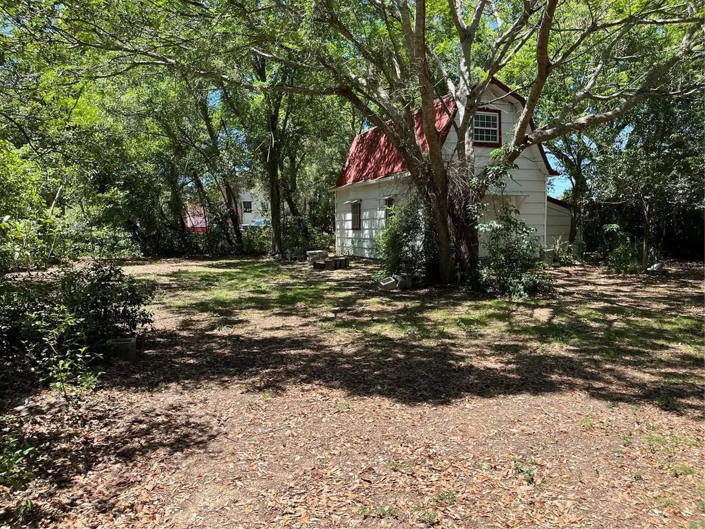 218 E Palmetto Street Davenport FL 33837