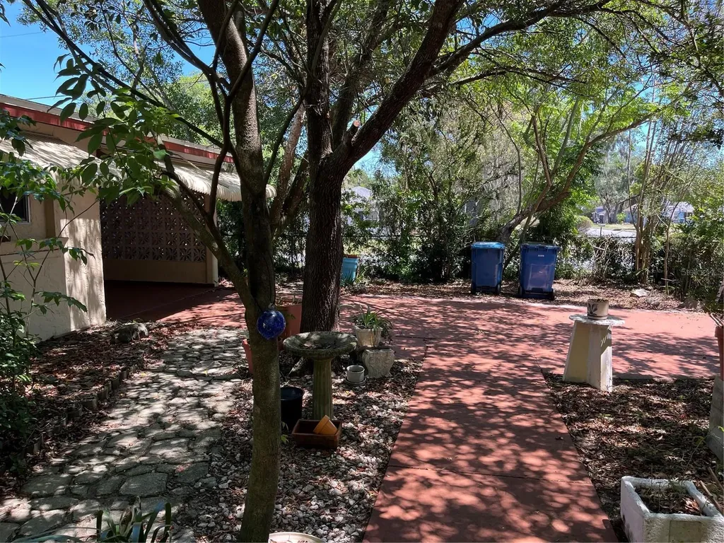 218 E Palmetto Street Davenport FL 33837