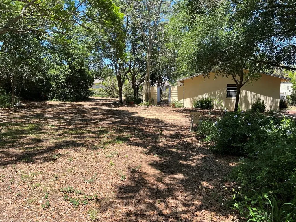 218 E Palmetto Street Davenport FL 33837