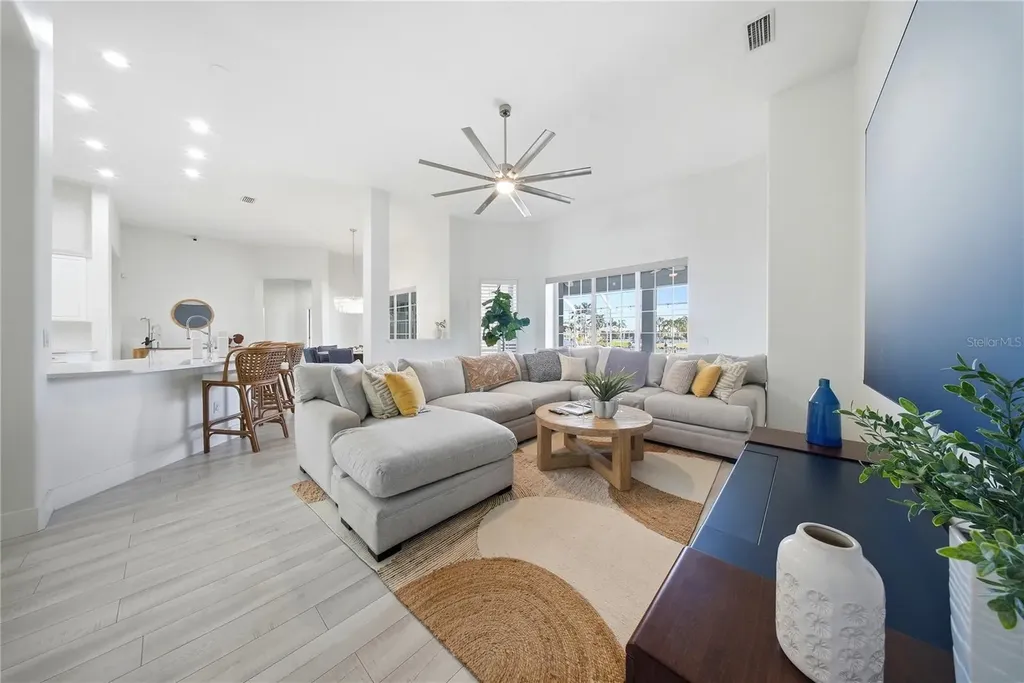 510 Mirabay Boulevard Apollo Beach FL 33572