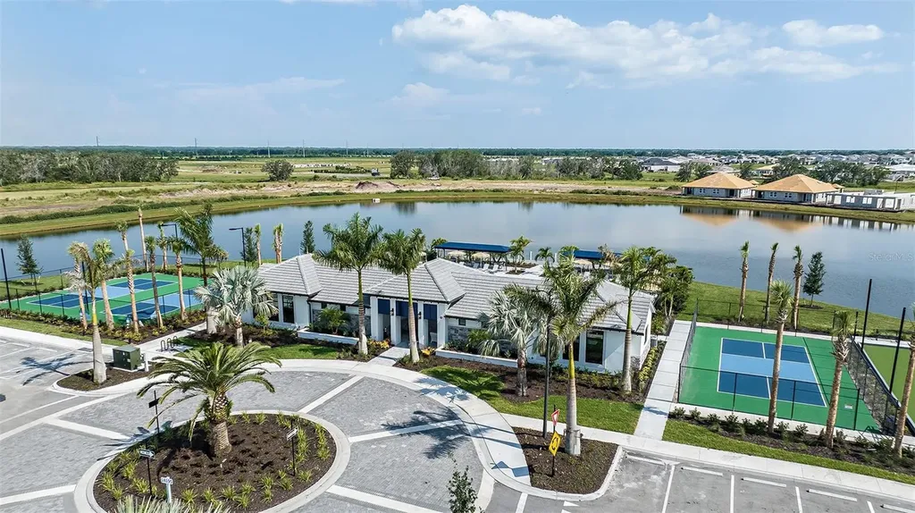 18185 Cherished Loop Lakewood Ranch FL 34211