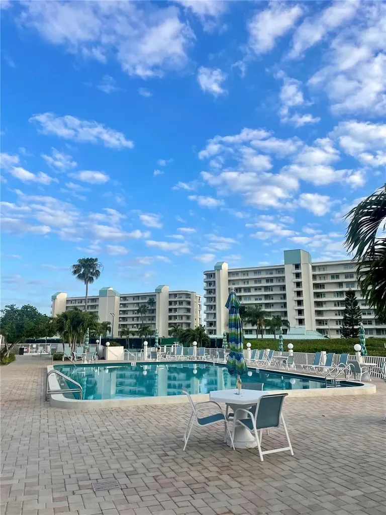 7872 Sailboat Key Blvd S Boulevard S South Pasadena FL 33707
