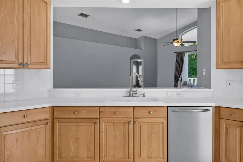 219 Bay Arbor Boulevard Oldsmar FL 34677