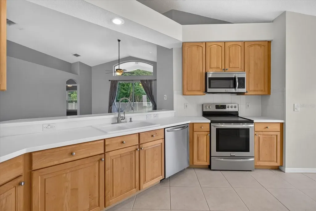 219 Bay Arbor Boulevard Oldsmar FL 34677