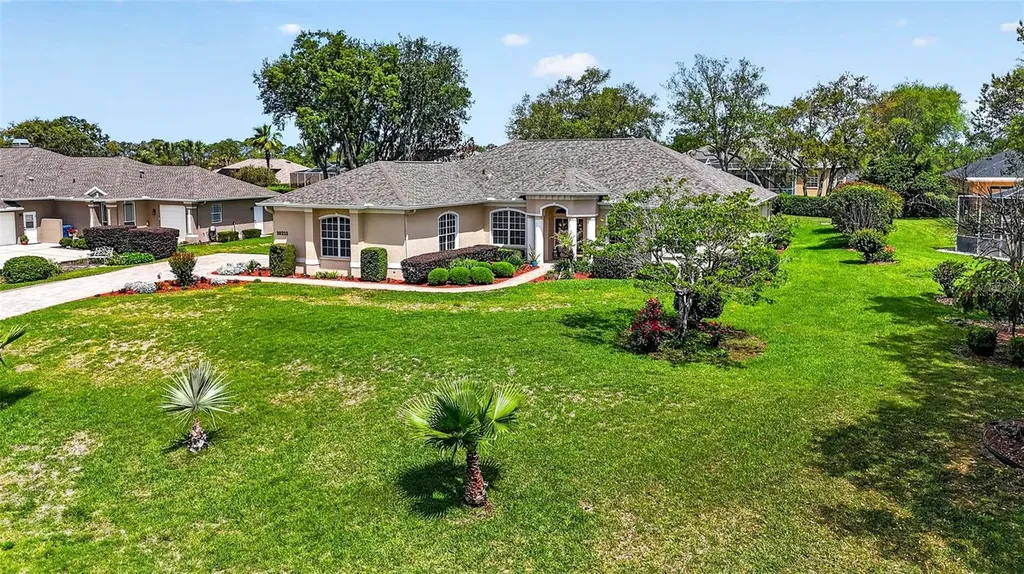 10211 Ridge Top Loop Weeki Wachee FL 34613