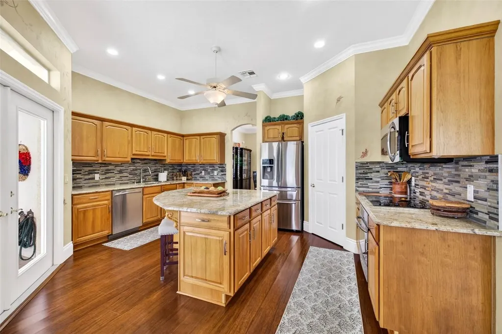 10211 Ridge Top Loop Weeki Wachee FL 34613