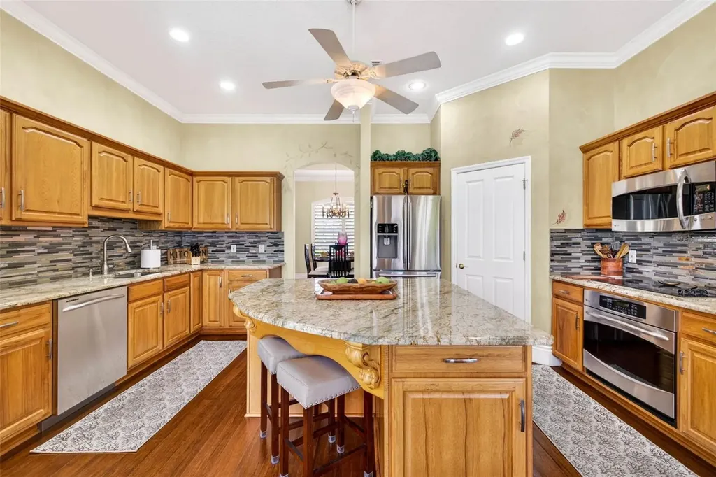 10211 Ridge Top Loop Weeki Wachee FL 34613