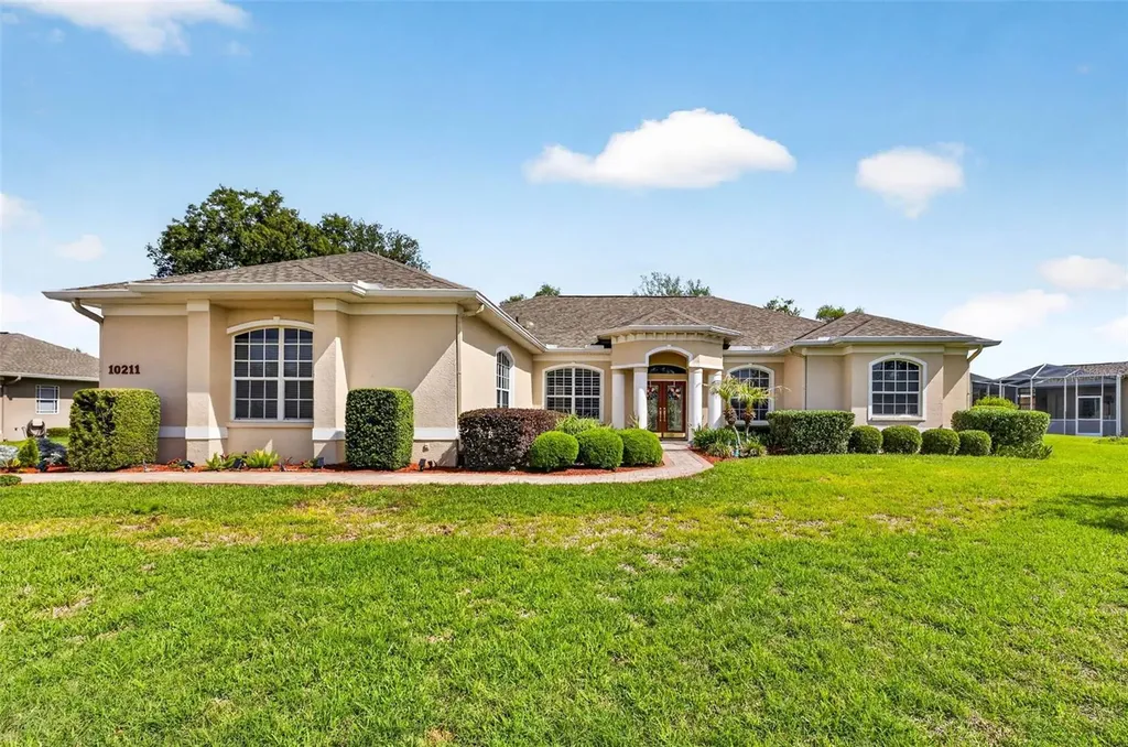 10211 Ridge Top Loop Weeki Wachee FL 34613