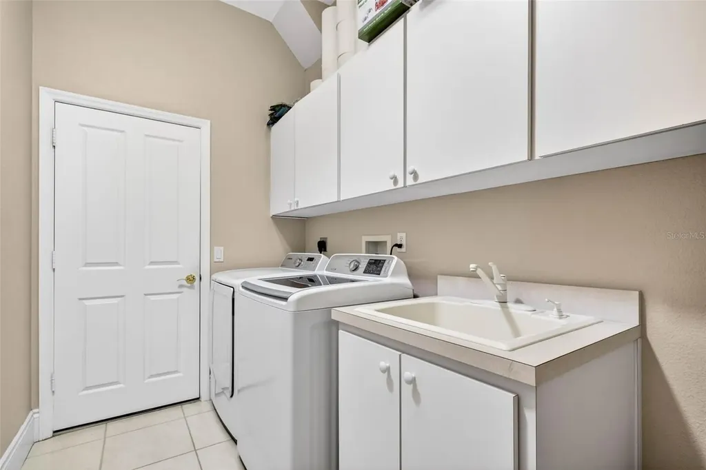 10211 Ridge Top Loop Weeki Wachee FL 34613