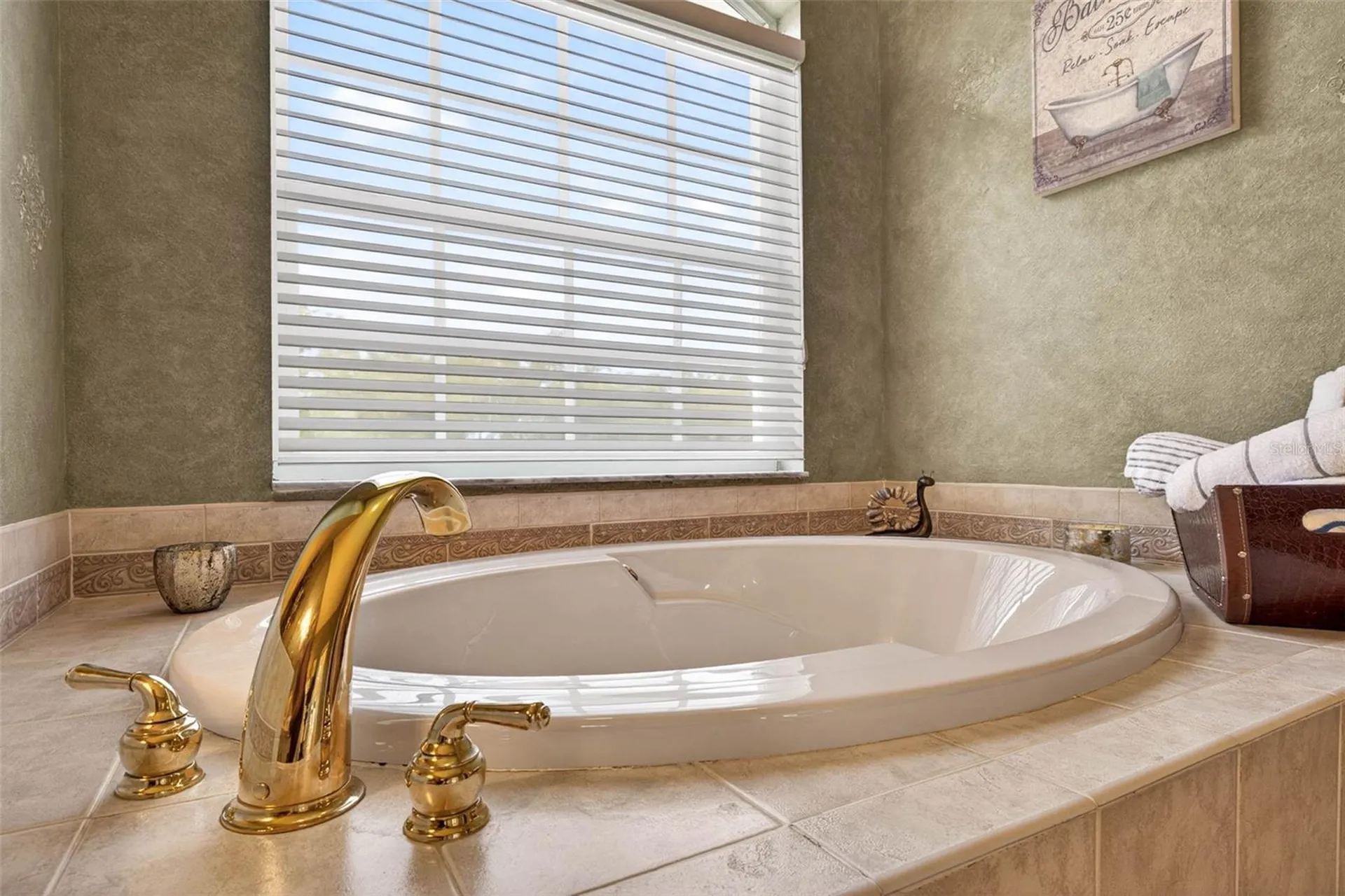 10211 Ridge Top Loop Weeki Wachee FL 34613
