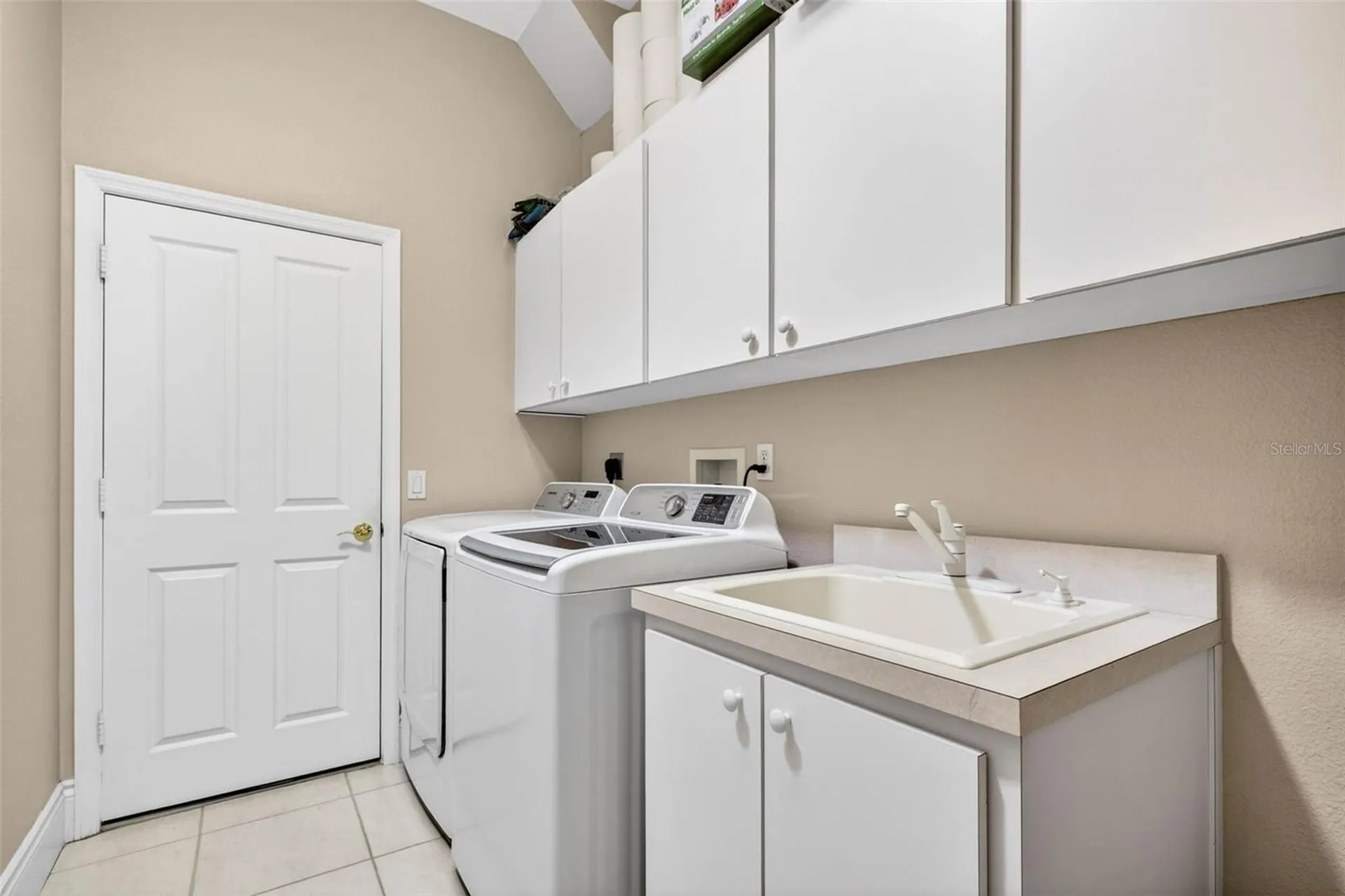10211 Ridge Top Loop Weeki Wachee FL 34613