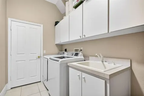 10211 Ridge Top Loop Weeki Wachee FL 34613
