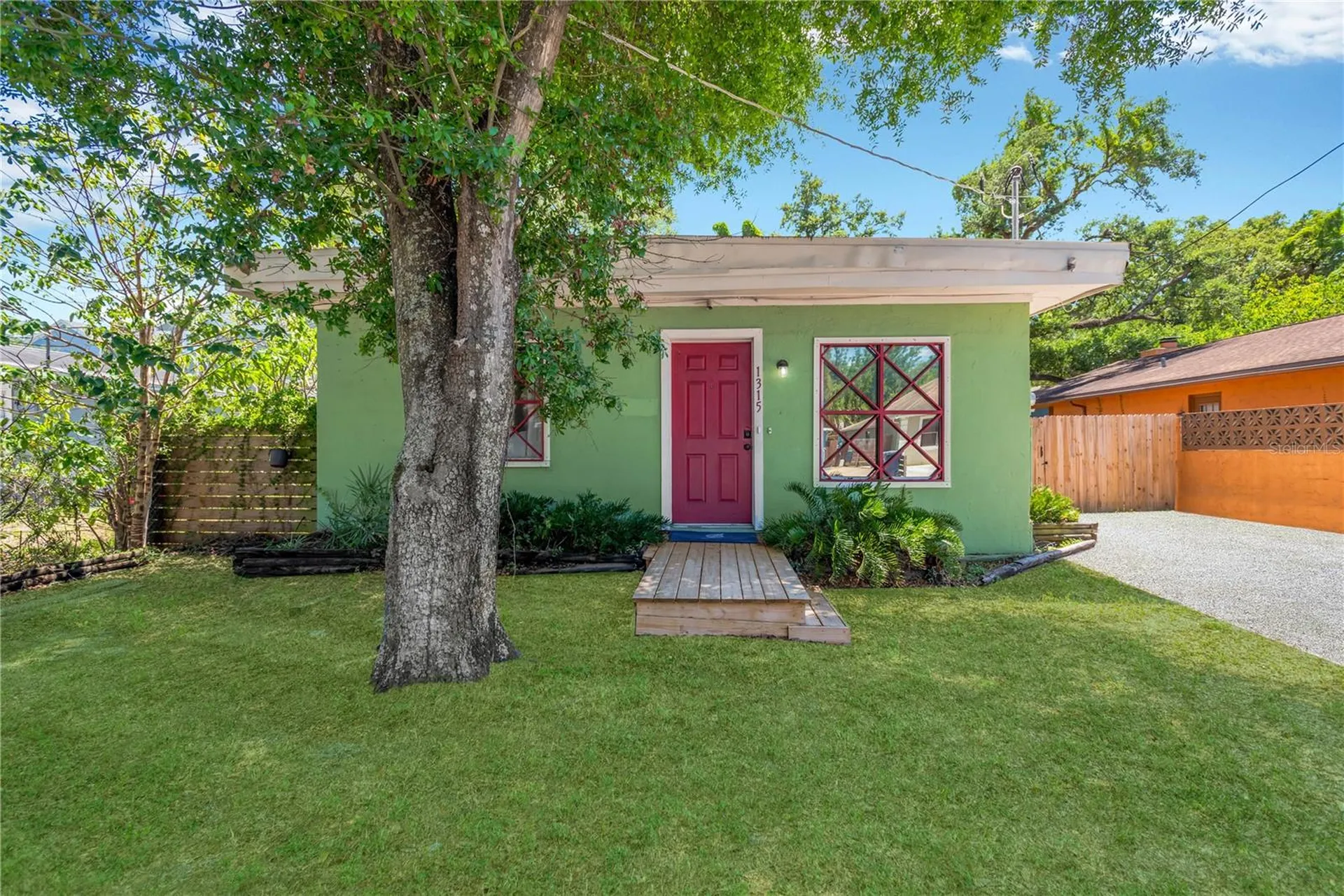 1315 E Osborne Avenue Tampa FL 33603
