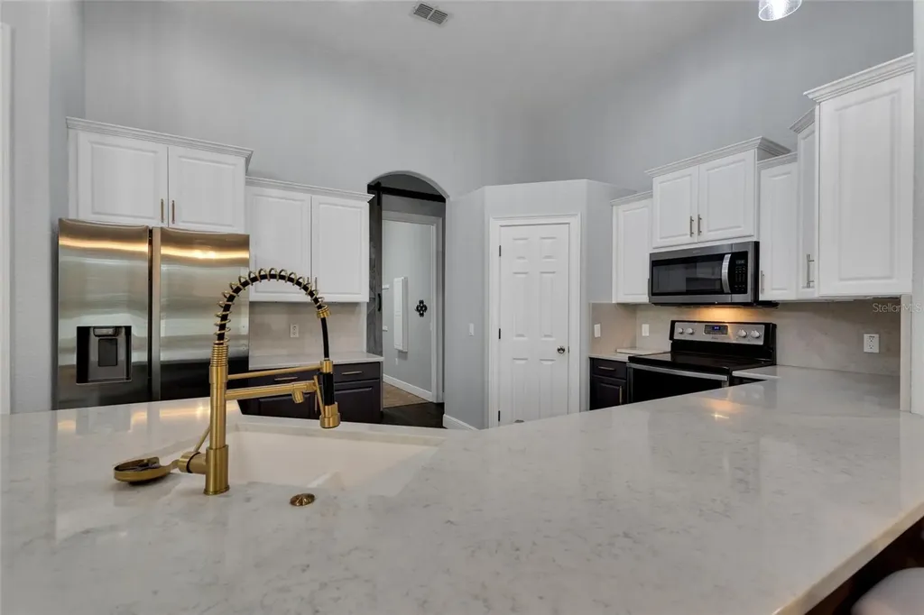 2687 Brookside Bluff Loop Lakeland FL 33813