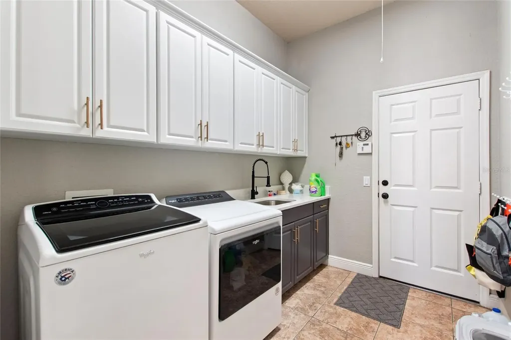 2687 Brookside Bluff Loop Lakeland FL 33813