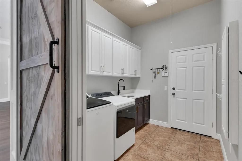 2687 Brookside Bluff Loop Lakeland FL 33813