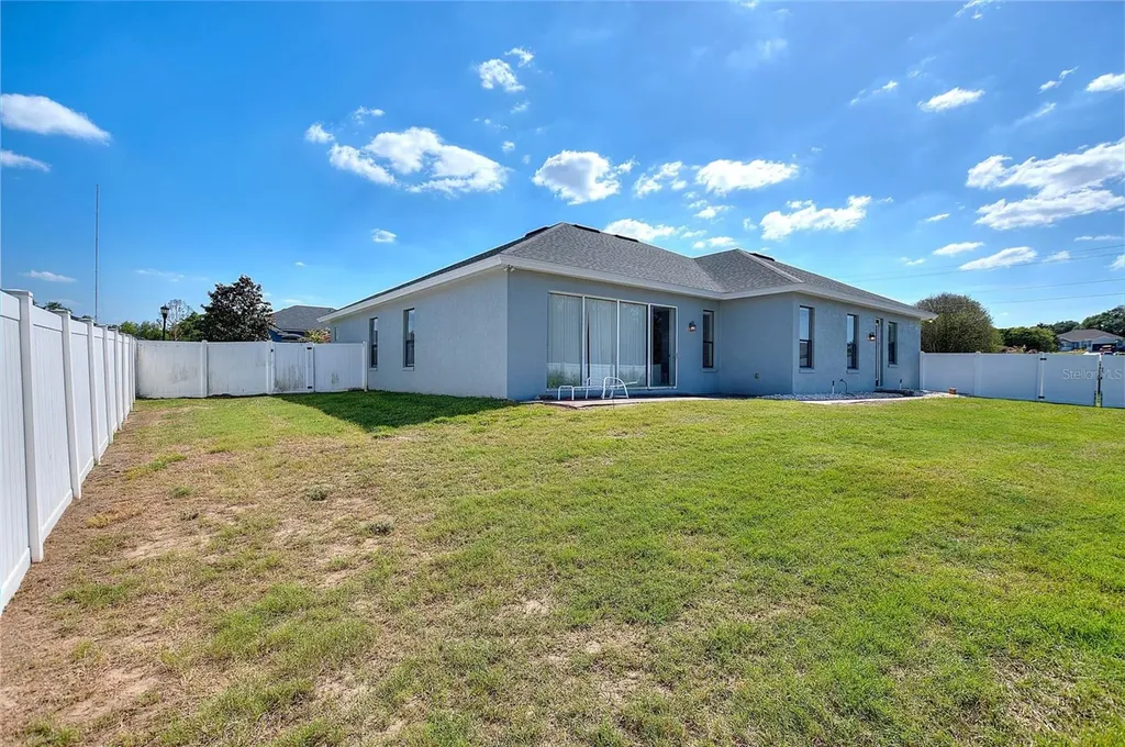 2687 Brookside Bluff Loop Lakeland FL 33813