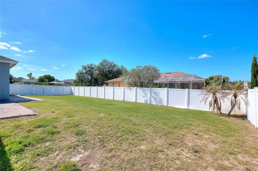 2687 Brookside Bluff Loop Lakeland FL 33813