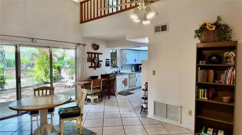 4004 Crossroads Place Casselberry FL 32707