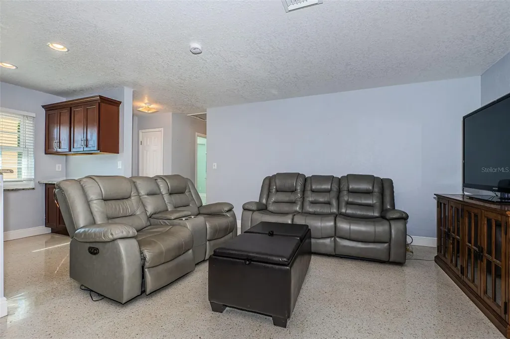 14025 Yacht Club Boulevard Seminole FL 33776