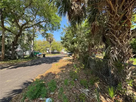 1127 Martha Drive Daytona Beach FL 32114