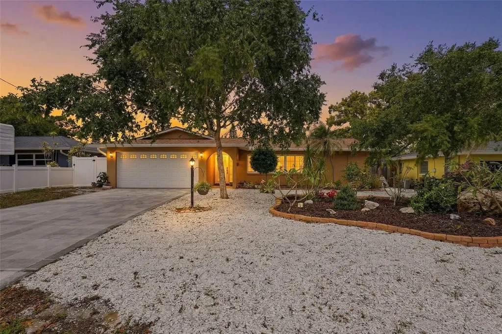 14649 Bay Drive Largo FL 33774