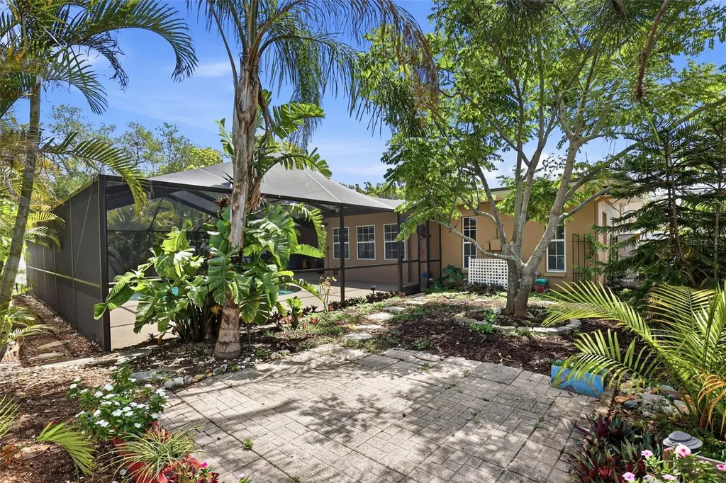 14649 Bay Drive Largo FL 33774