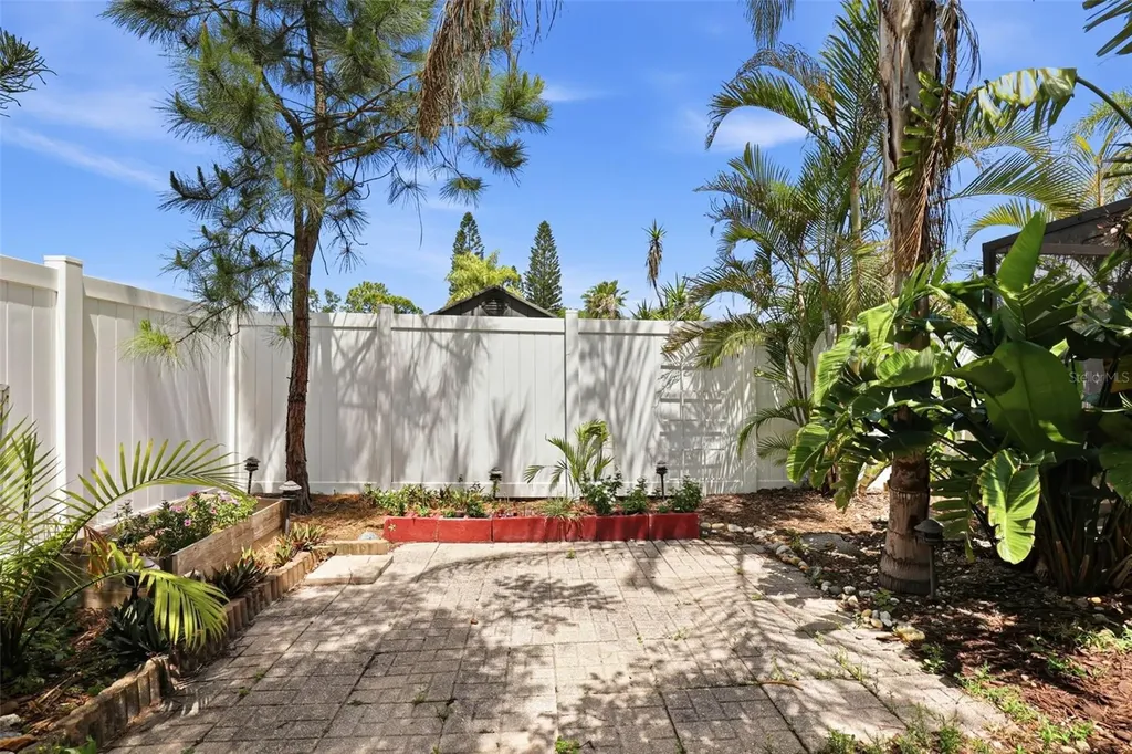 14649 Bay Drive Largo FL 33774