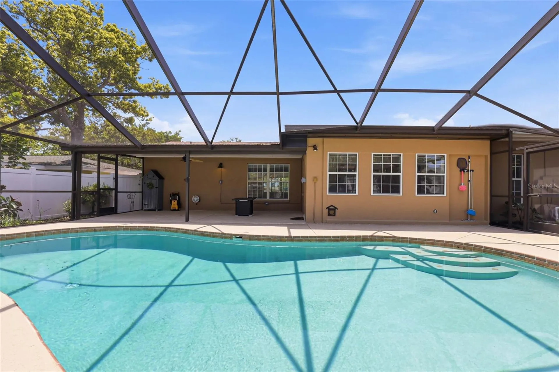 14649 Bay Drive Largo FL 33774