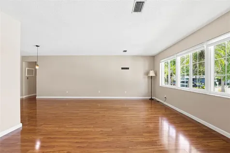 14649 Bay Drive Largo FL 33774
