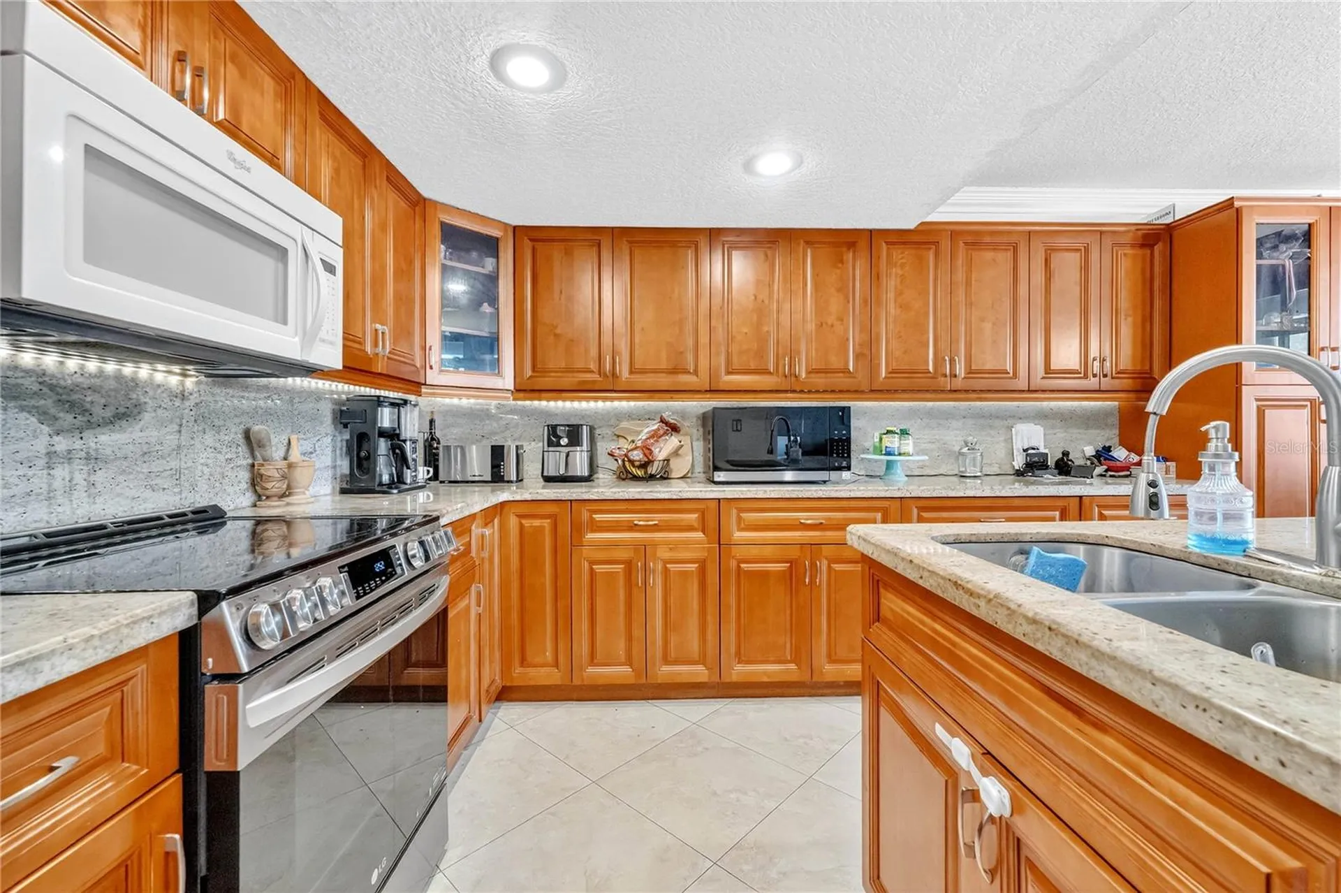 1490 Laguna Lane Pembroke Pines FL 33026