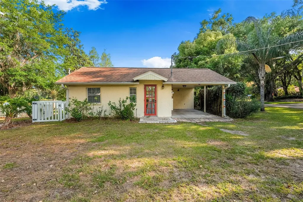 17301 Estes Road Lutz FL 33548