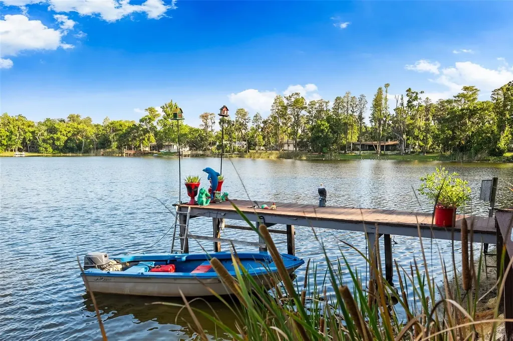 17301 Estes Road Lutz FL 33548