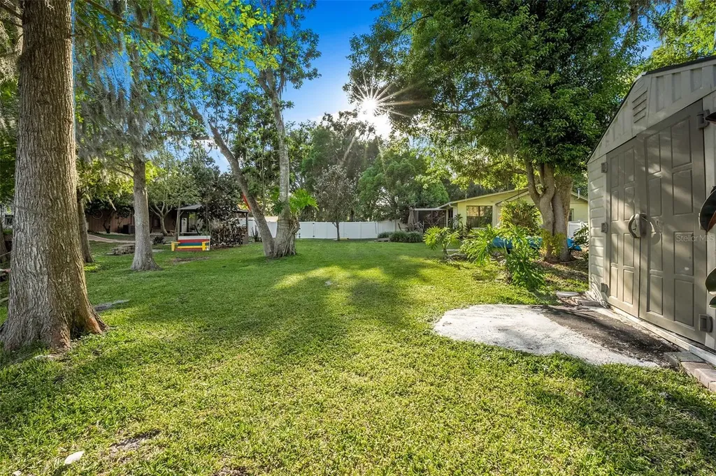 17301 Estes Road Lutz FL 33548