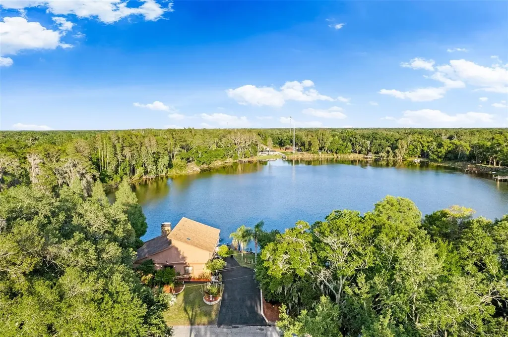 17301 Estes Road Lutz FL 33548