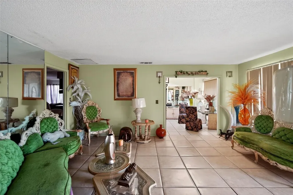 1803 S Wilkins Avenue Plant City FL 33563