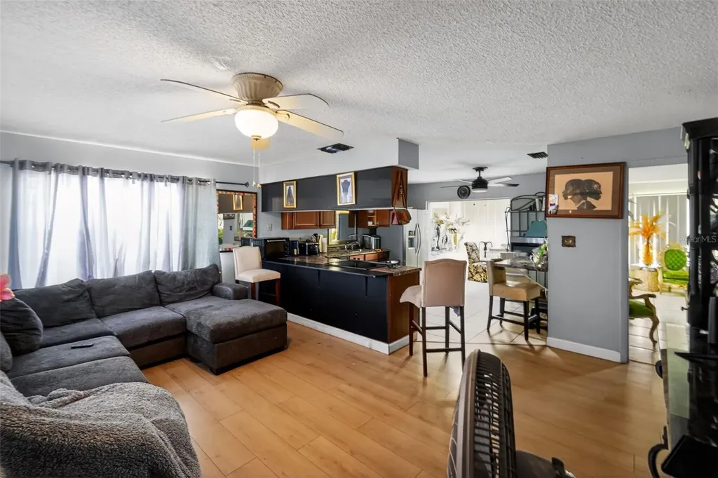 1803 S Wilkins Avenue Plant City FL 33563