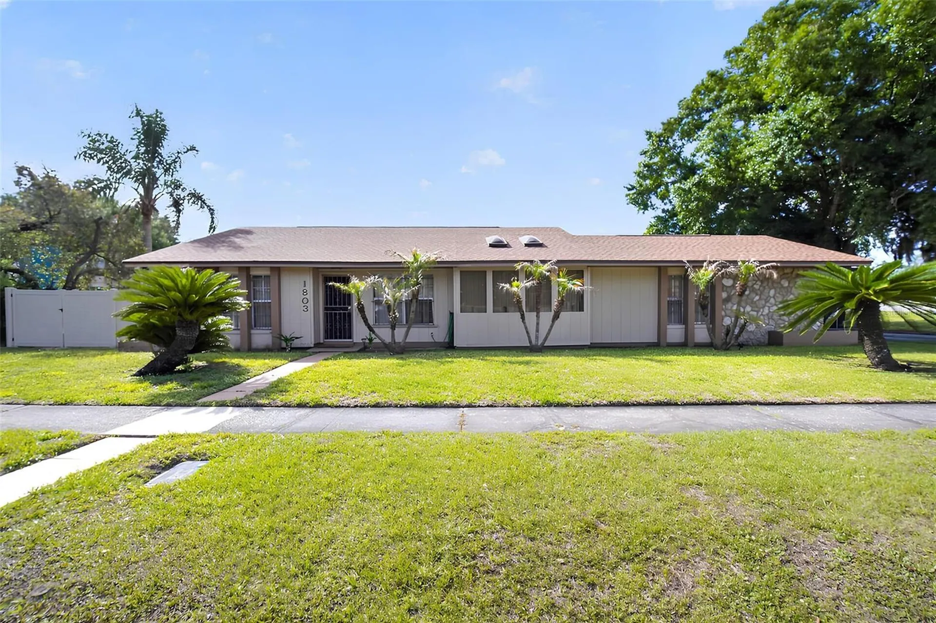 1803 S Wilkins Avenue Plant City FL 33563