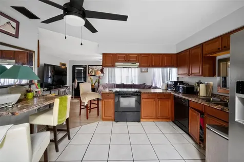 1803 S Wilkins Avenue Plant City FL 33563