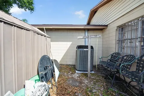 1803 S Wilkins Avenue Plant City FL 33563