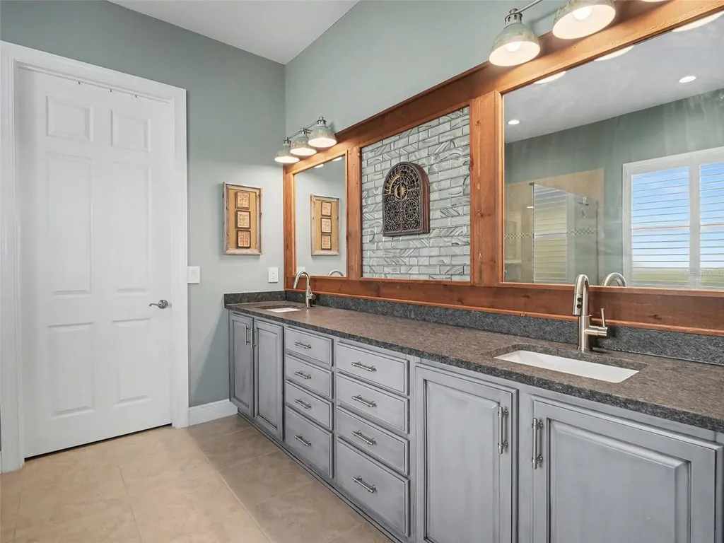 1018 Overlook Court Bradenton FL 34208