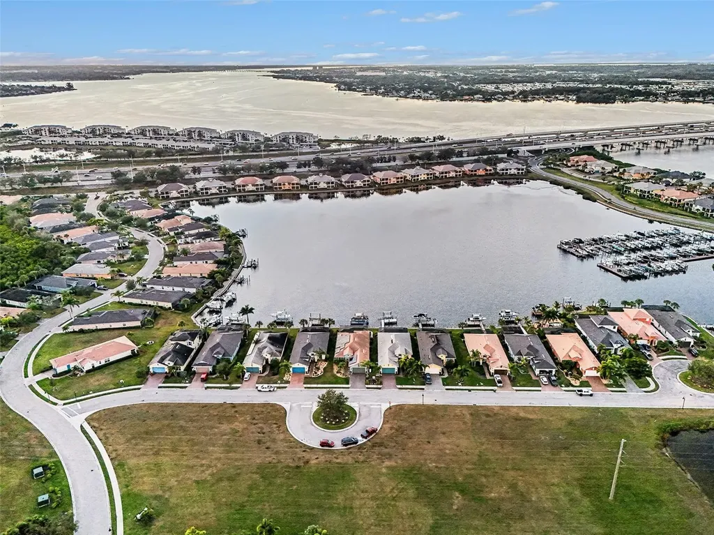 1018 Overlook Court Bradenton FL 34208