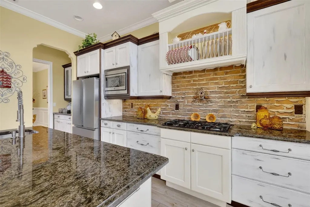 404 Long And Winding Road Howey In The Hills FL 34737